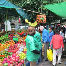 An image of a Mexican street market.