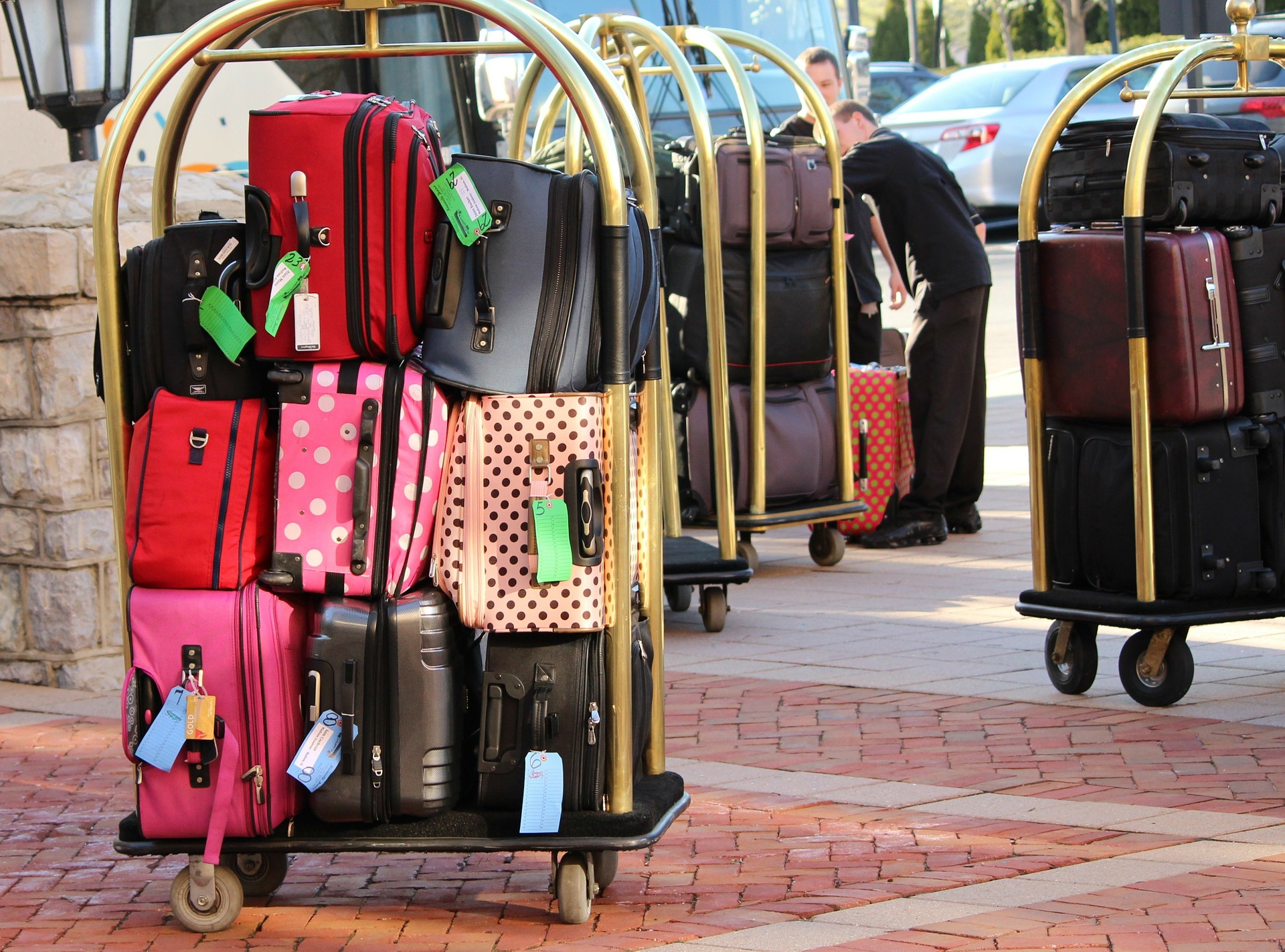 Image of luggage to be moved into corporate housing