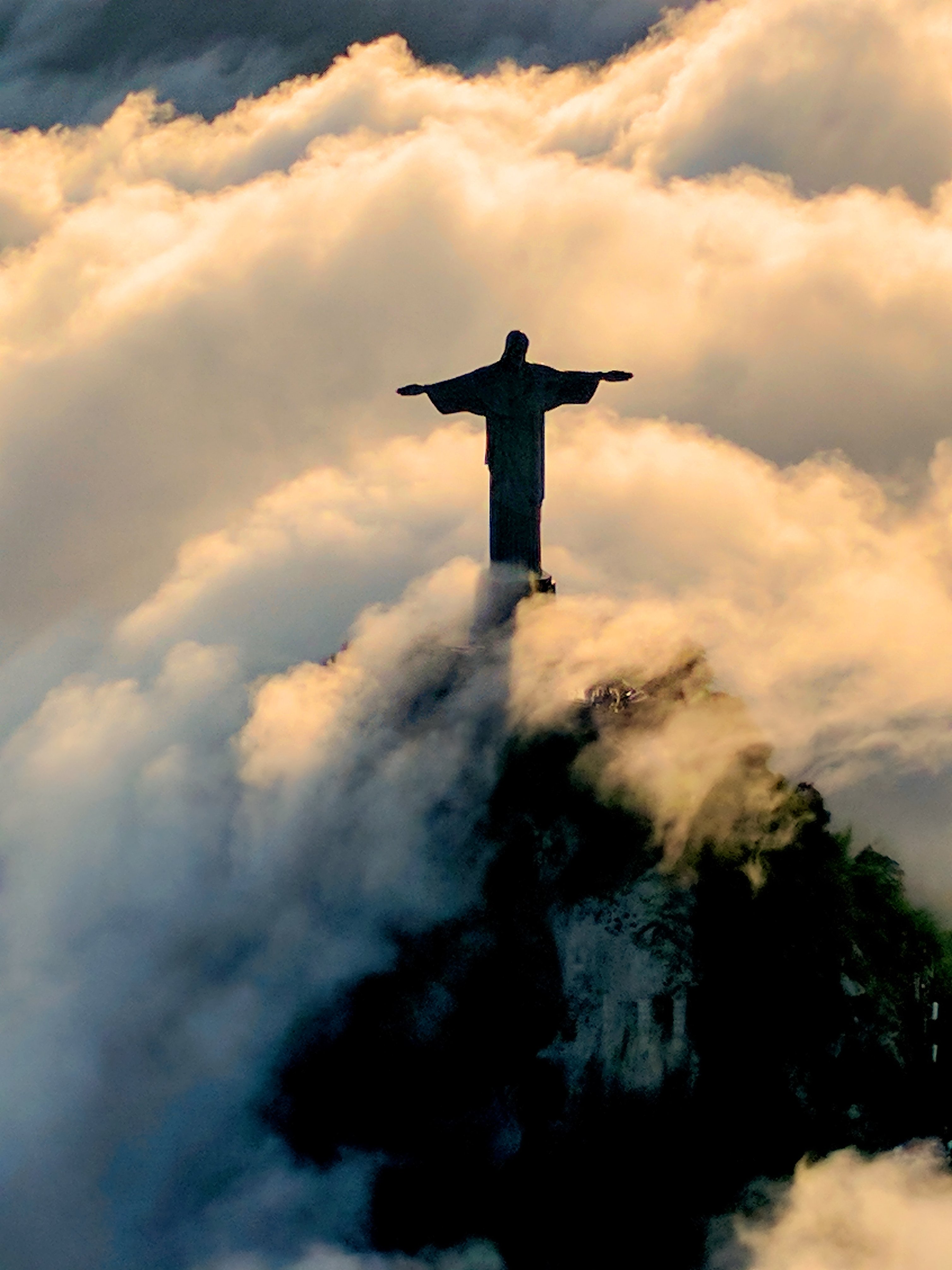 Image of the Christ the Redeemer landmark in Brazil