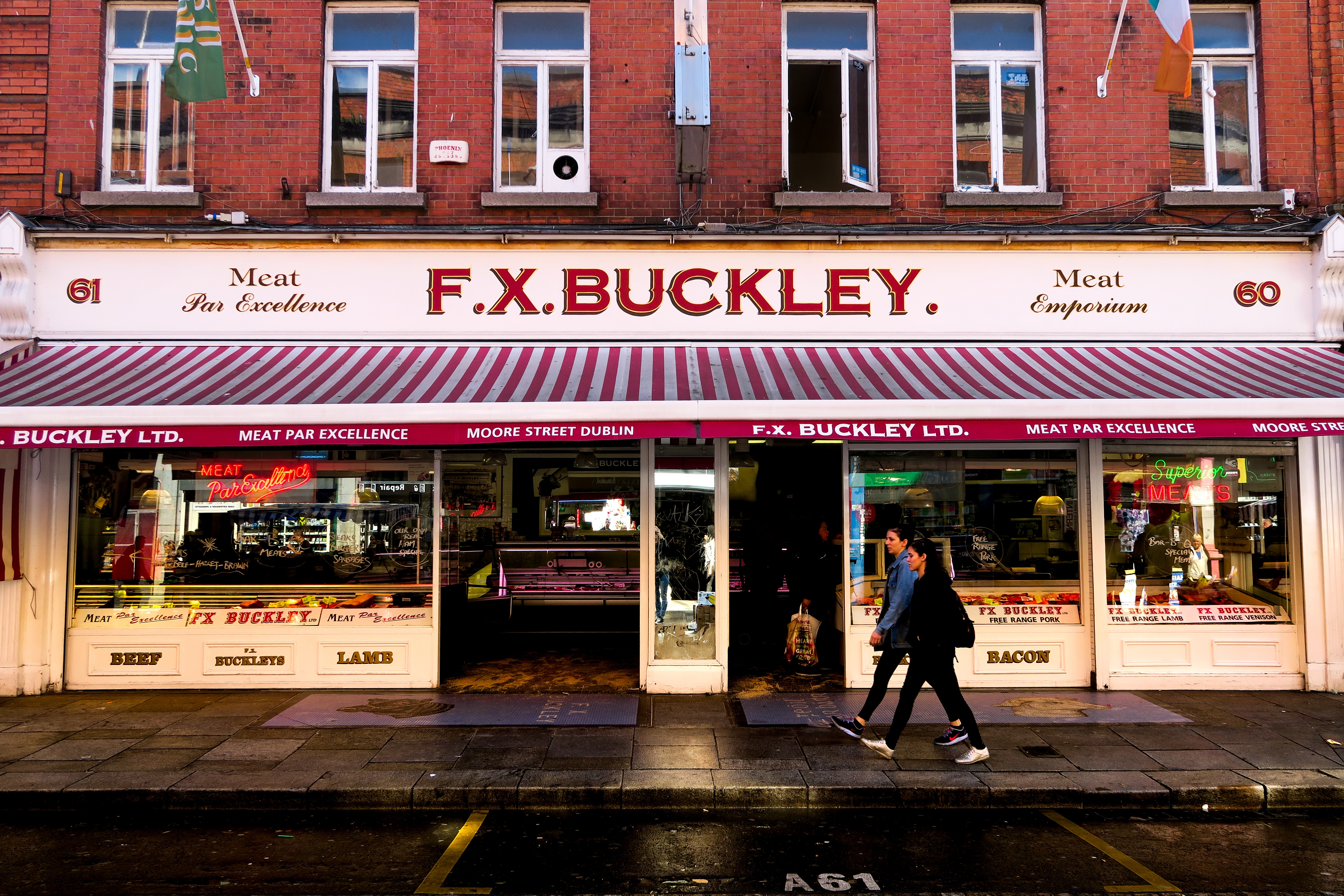 Image of residents walking around in Dublin