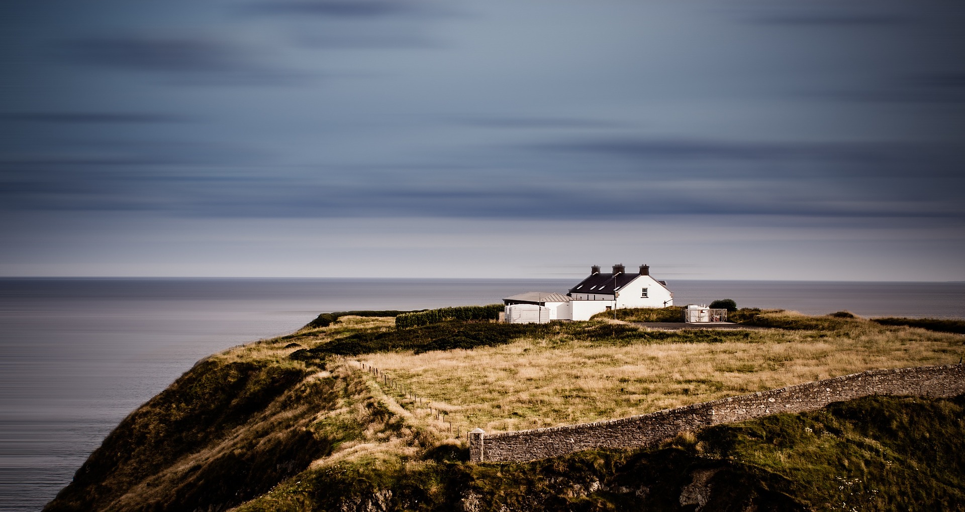 Image of the coast of Ireland