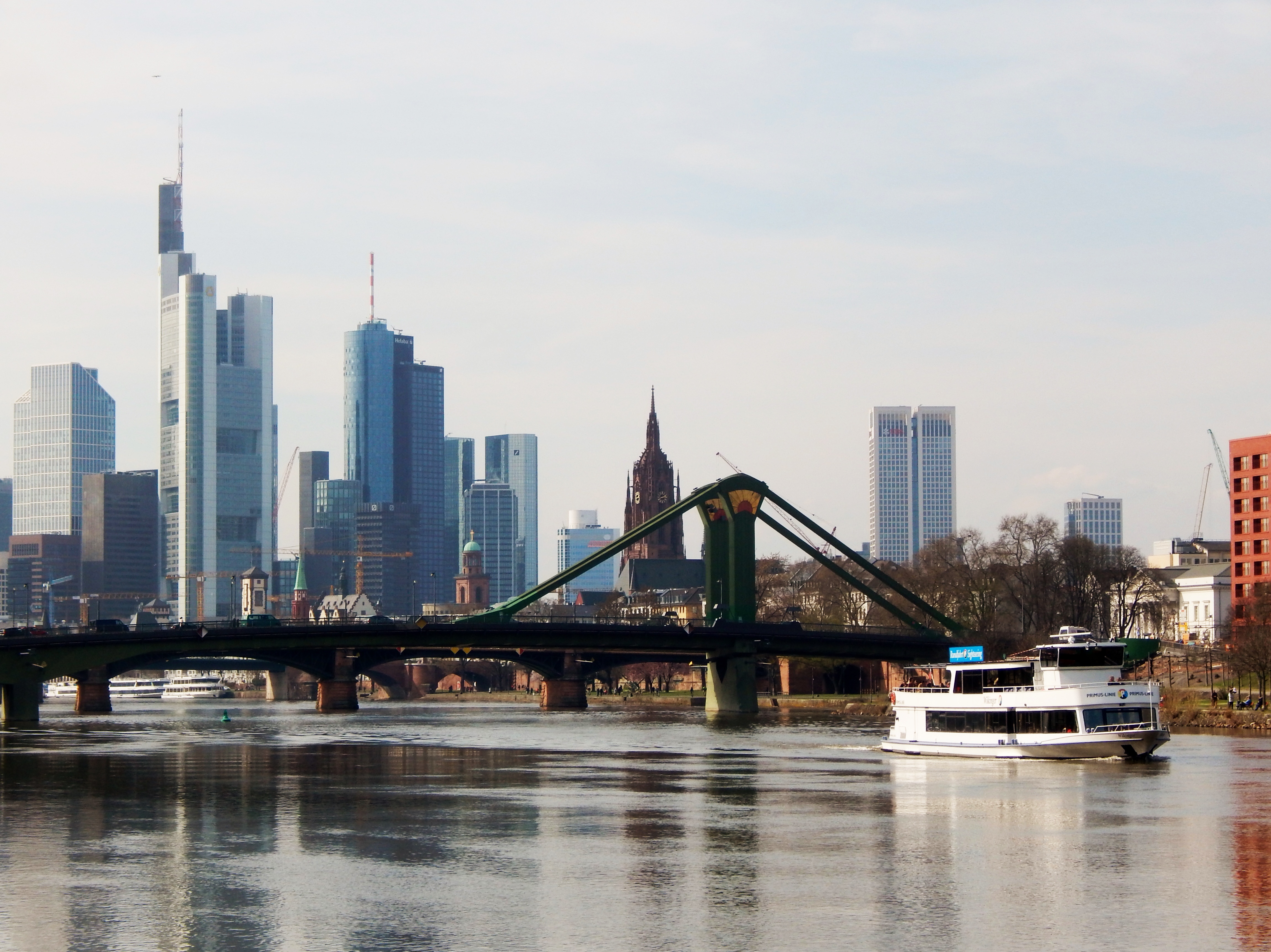  Frankfurt_RiverView3-1.jpg