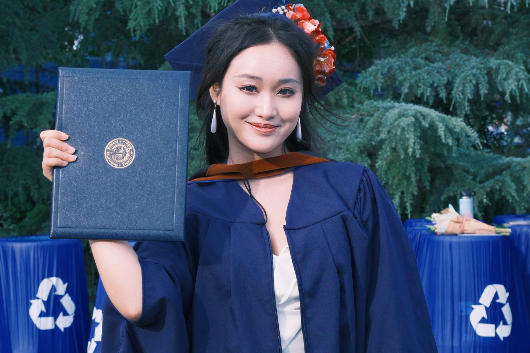  Dwellworks intern Yao Yao on graduation day